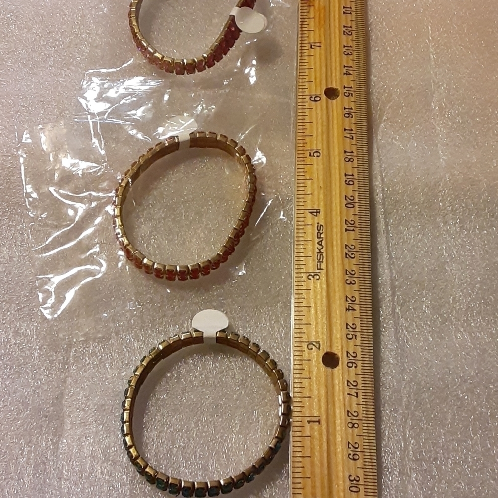 Small Rhinestone Bracelet - Picture 7 of 7